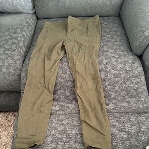 LOFT Olive Cropped Pants